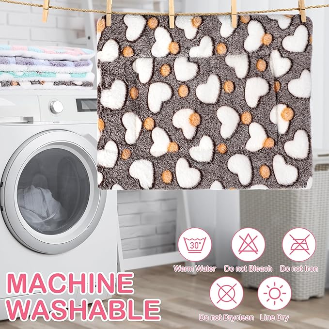 Haull 4 Pcs Waterproof Guinea Pig Bedding Winter Guinea Pig Bed Plush Cage Liners Soft Dog Cat Mat Reversible Winter Cozy Animal Pee Pad Hamster Bed Mat for Bunny(Heart,13 x 10 Inch)