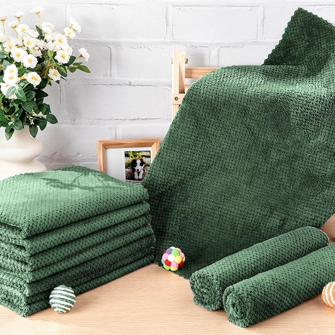 10 Pcs Guinea Pig Cage Liners Washable Rat Bedding for Guinea Pigs Controlling Absorbent Waterproof Pee Pads Blanket for Rabbits Hamster Small Animals Chinchilla(12 x 12 Inch,Dark Green)