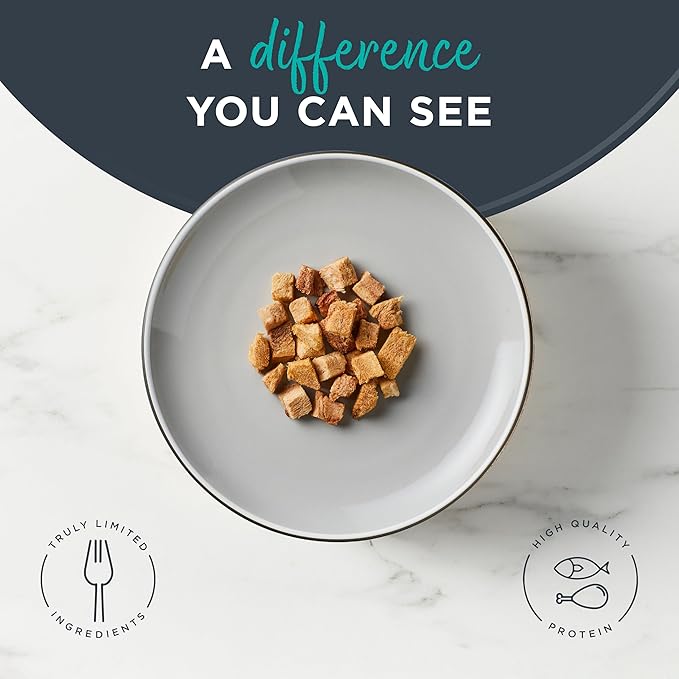 Reveal Natural Freeze-Dried Cat Treats, Single Ingredient, Grain Free, High Protein, Perfect for Training, Treating or Snacking, Tuna Fillet Bites (8 x 0.88 oz Bags)