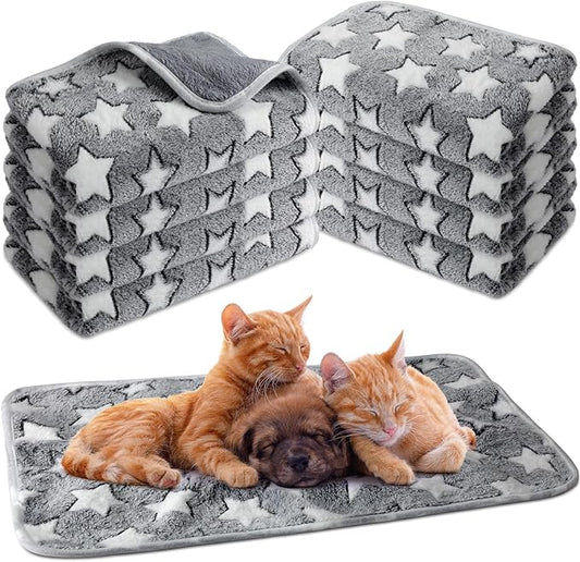 Tudomro 8 Pcs Guinea Pig Bedding Cage Liners Bulk Blankets Small Animal Flannel Throw Bedding Waterproof Absorbent Reusable Pet Pee Sleep Mat Pad Cover for Hamster Ferret(Grey Star,16 x 24 Inch)